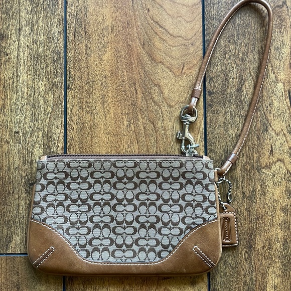 Coach Wristlet - Picture 2 of 6